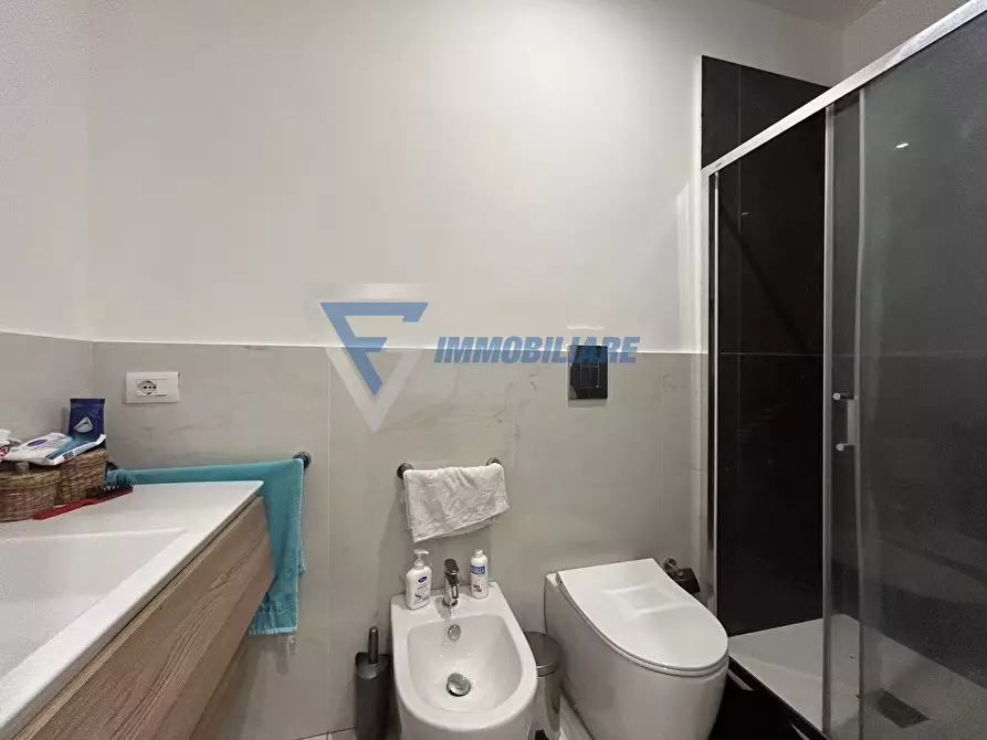 Immagine 11 di Casa trifamiliare in vendita  in VIA CARLENTINI a Siracusa