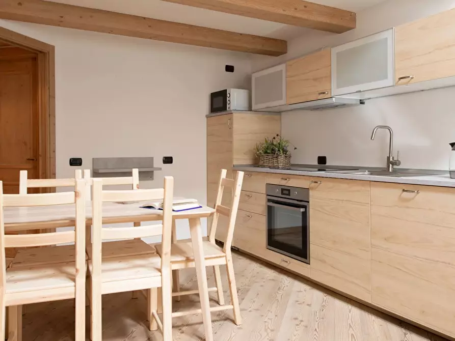 Immagine 2 di Casa trifamiliare in vendita  in Via Roma, 39 a Bormio