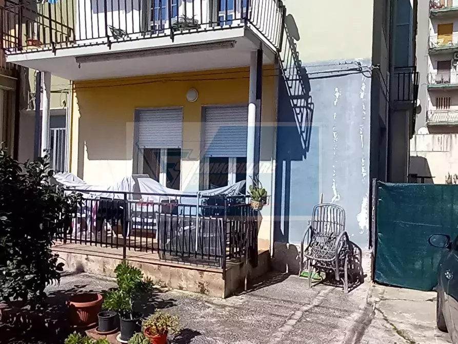 Immagine 1 di Casa trifamiliare in vendita  in Via Cassaro, 11 a Siracusa