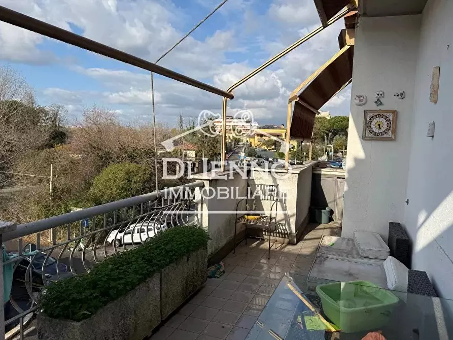 Immagine 6 di Casa trifamiliare in vendita  in Via della Magnetite a Roma