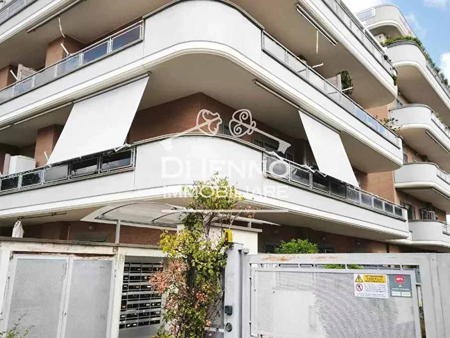 Immagine 26 di Casa trifamiliare in vendita  in Largo Ines Bedeschi a Roma