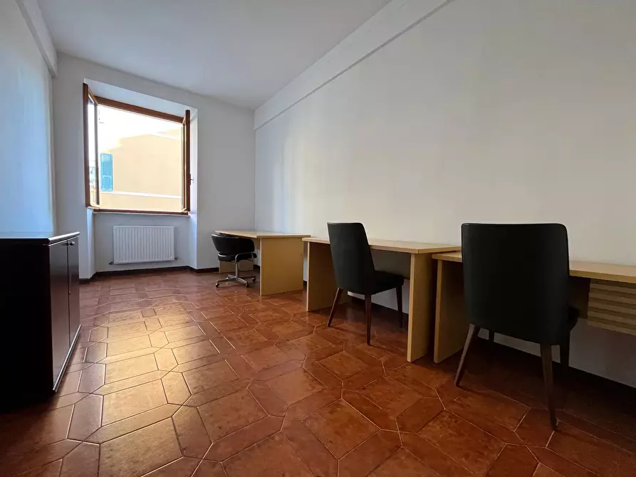 Immagine 15 di Casa trifamiliare in vendita  in Corso Giuseppe Garibaldi a Chiavari