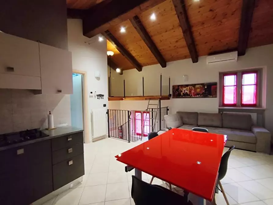 Immagine 20 di Casa trifamiliare in vendita  a Barolo