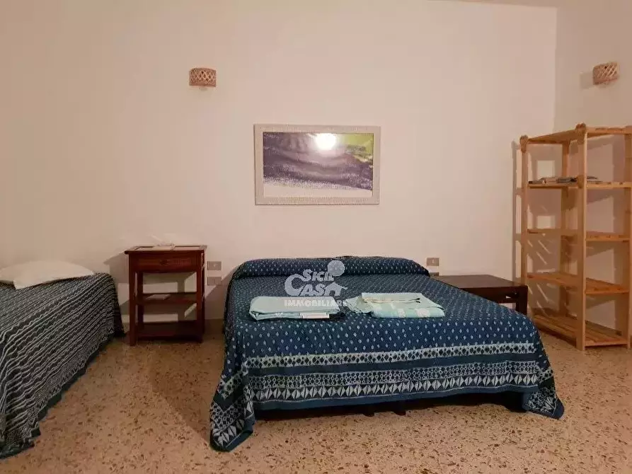 Immagine 6 di Casa trifamiliare in affitto  a Marsala