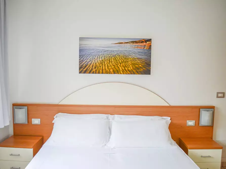 Immagine 11 di Casa trifamiliare in vendita  in via Gabriele D'Annunzio, 209. a Pineto