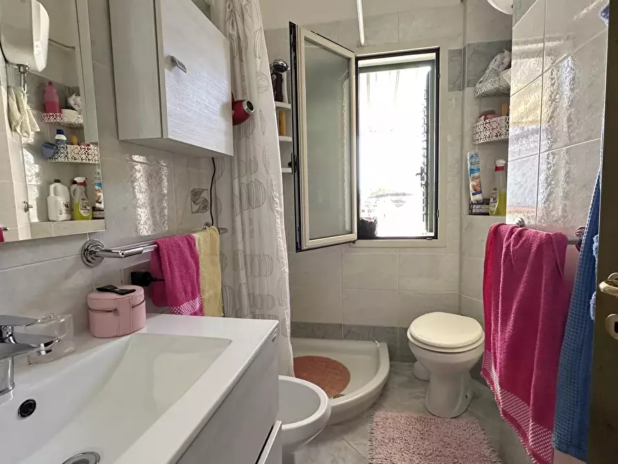 Immagine 11 di Casa trifamiliare in vendita  in Via Ischia, 18 a Villapiana