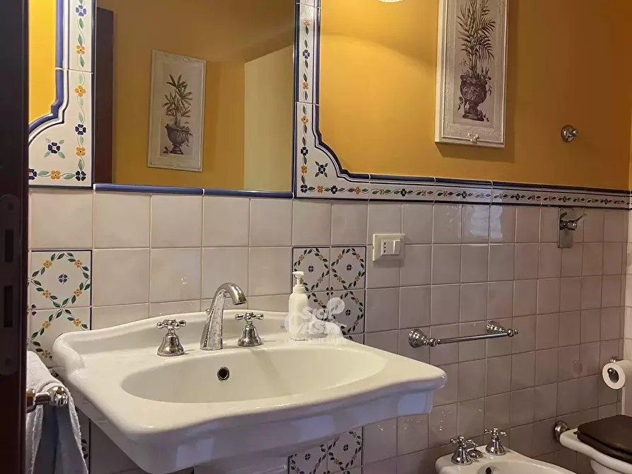 Immagine 15 di Casa trifamiliare in vendita  a Marsala