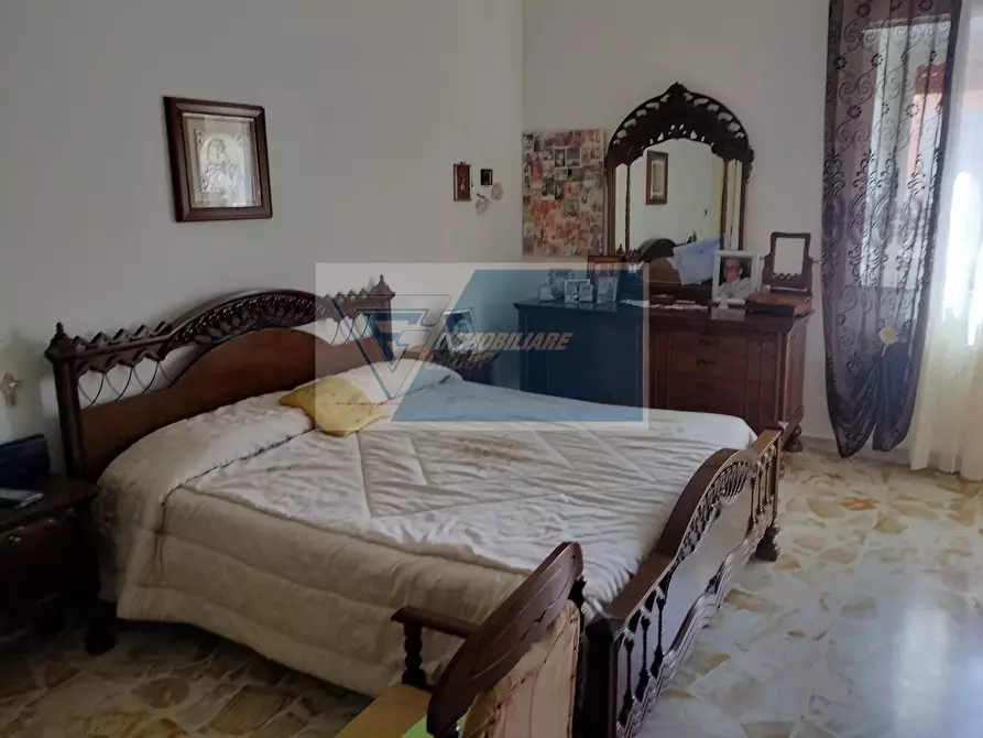 Immagine 9 di Casa trifamiliare in vendita  in Via Pentapoli a Buccheri