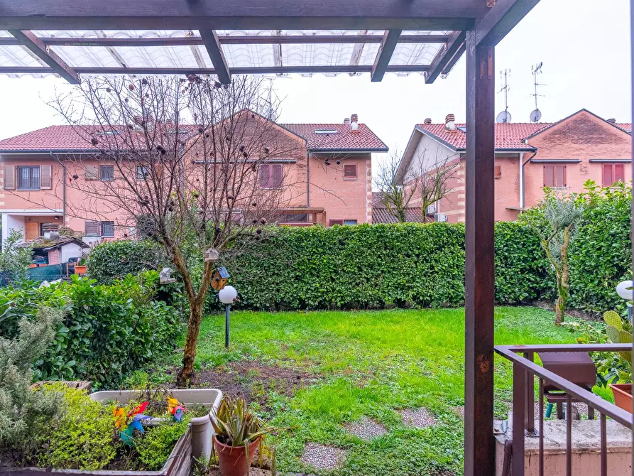 Immagine 39 di Terreno edificabile in vendita  in Via Volturno a Buccinasco