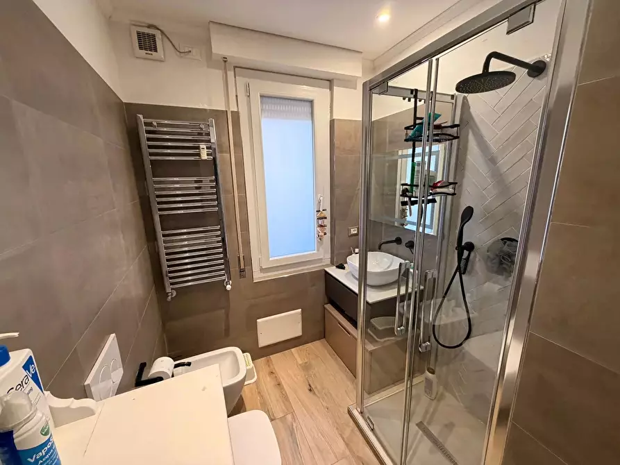 Immagine 11 di Casa trifamiliare in vendita  a Ventimiglia