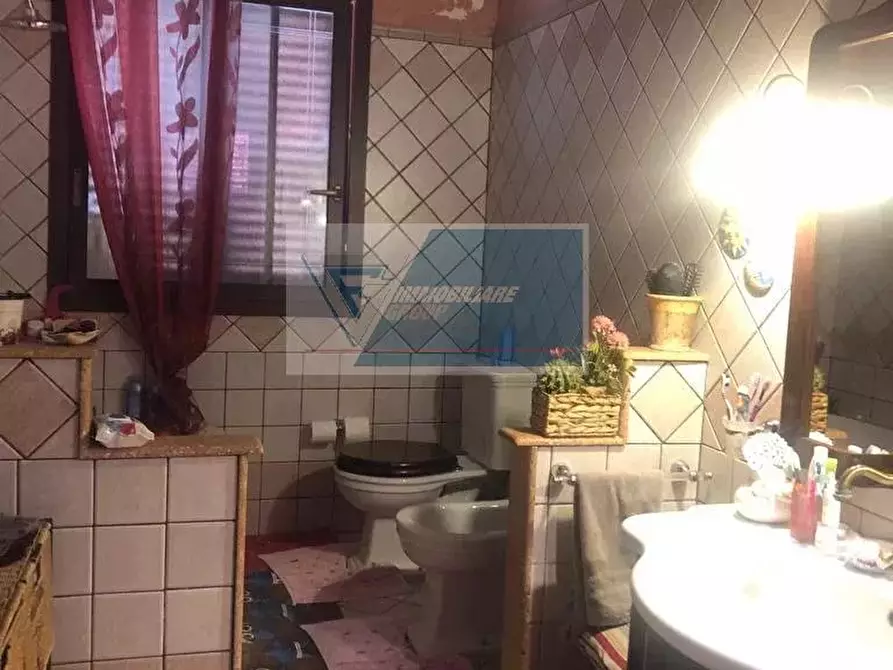 Immagine 13 di Casa trifamiliare in vendita  in Via Maria Carmela Gargallo a Buccheri