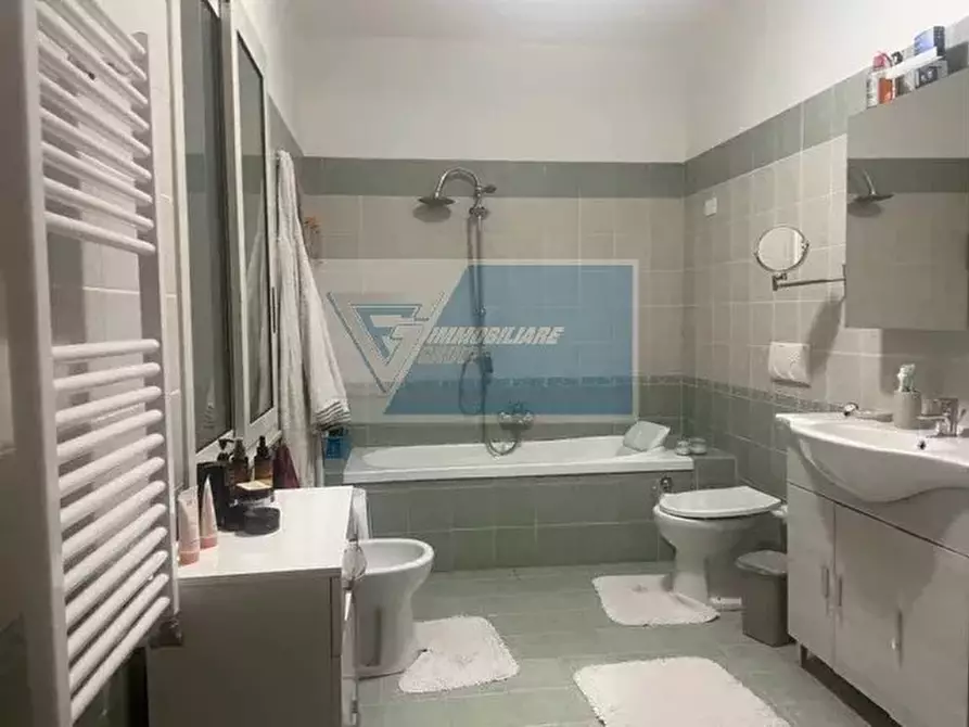 Immagine 46 di Casa trifamiliare in vendita  in Via Benedetto Croce a Siracusa