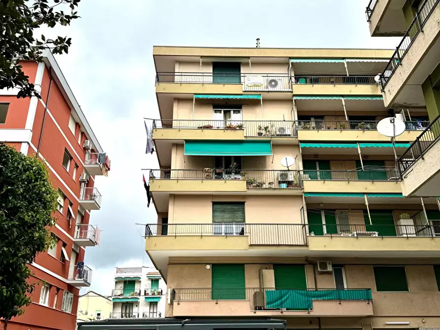 Immagine 1 di Casa trifamiliare in vendita  in Piazza della Vittoria, 38 a Giustenice