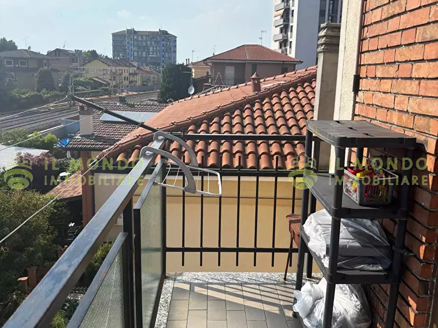 Immagine 11 di Casa trifamiliare in vendita  a Melegnano