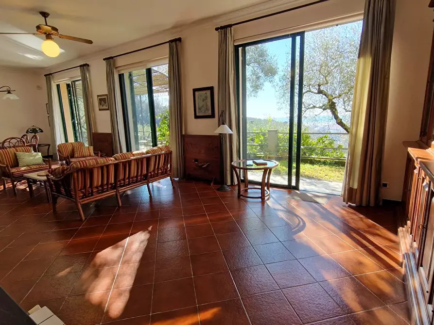 Immagine 53 di Terreno edificabile in vendita  in Via Domenico Canata a Avegno