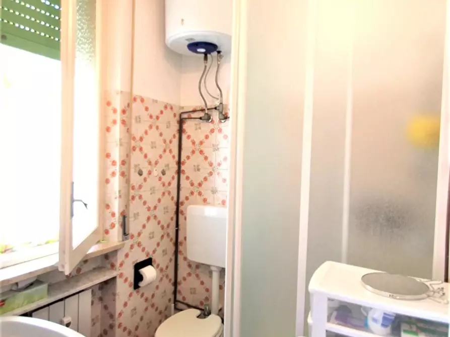 Immagine 15 di Casa trifamiliare in vendita  in Corso Leonardo da Vinci 6 a Borghetto Santo Spirito