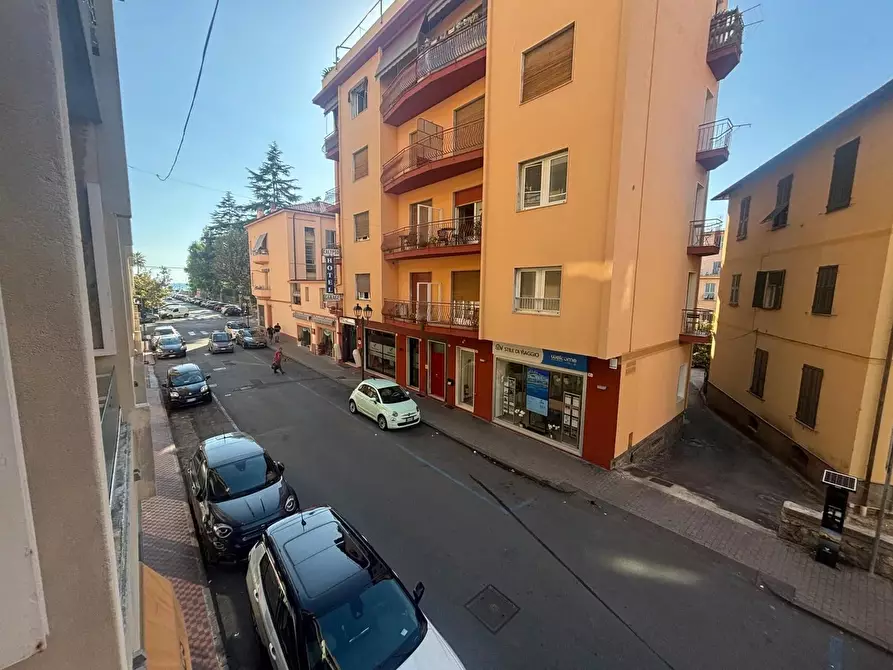 Immagine 3 di Casa trifamiliare in vendita  in Via Giacomo Matteotti, 1 a Ventimiglia