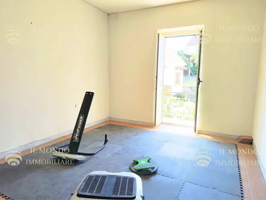 Immagine 8 di Casa trifamiliare in vendita  in Via Monte Pellecchia, snc. a Casape