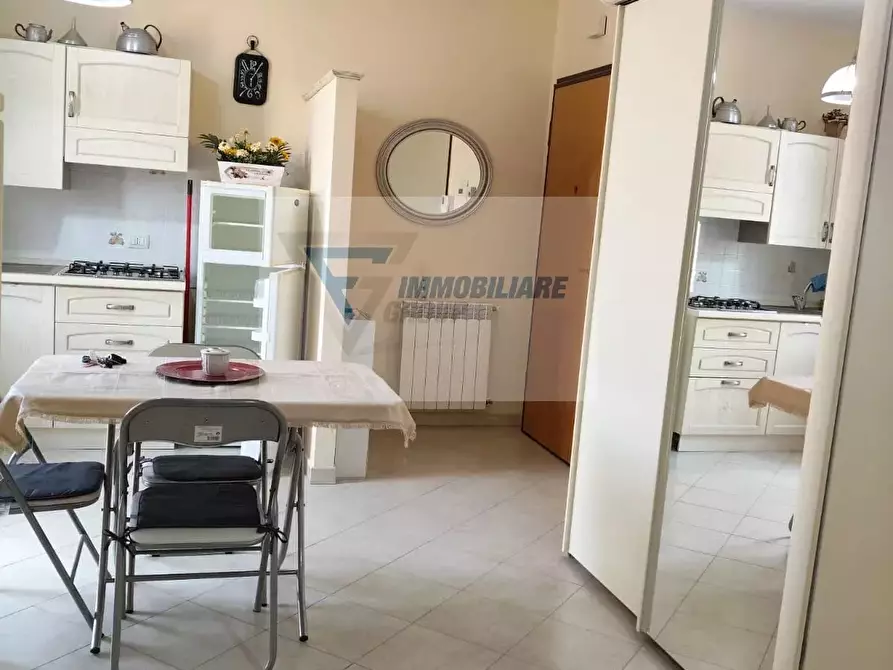 Immagine 2 di Casa trifamiliare in affitto  in Via Siracusa a Siracusa