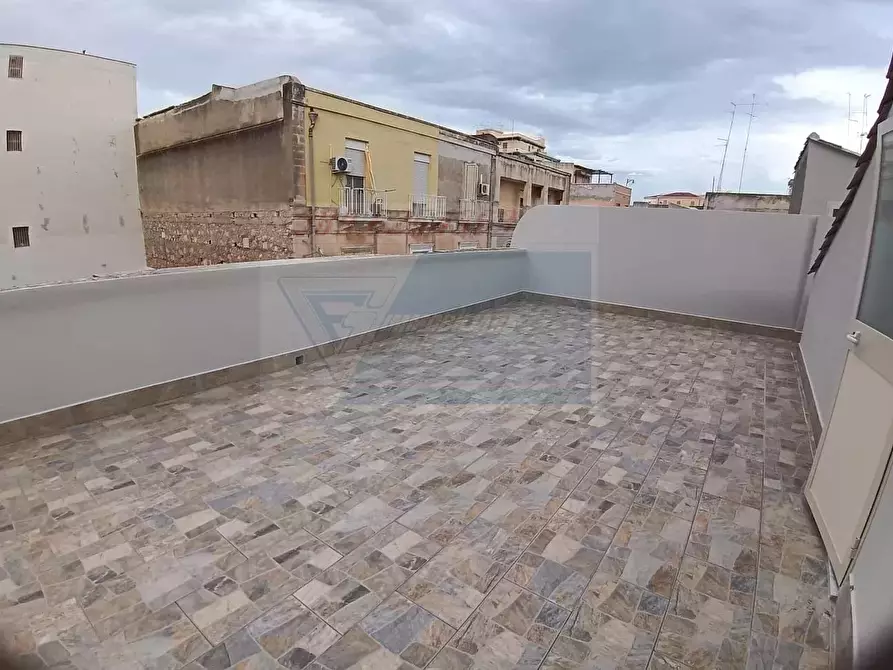 Immagine 17 di Casa trifamiliare in vendita  a Siracusa
