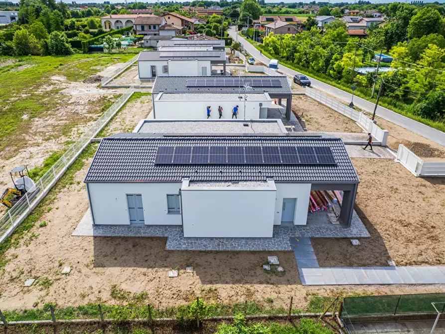 Immagine 9 di Terreno edificabile in vendita  a Albignasego