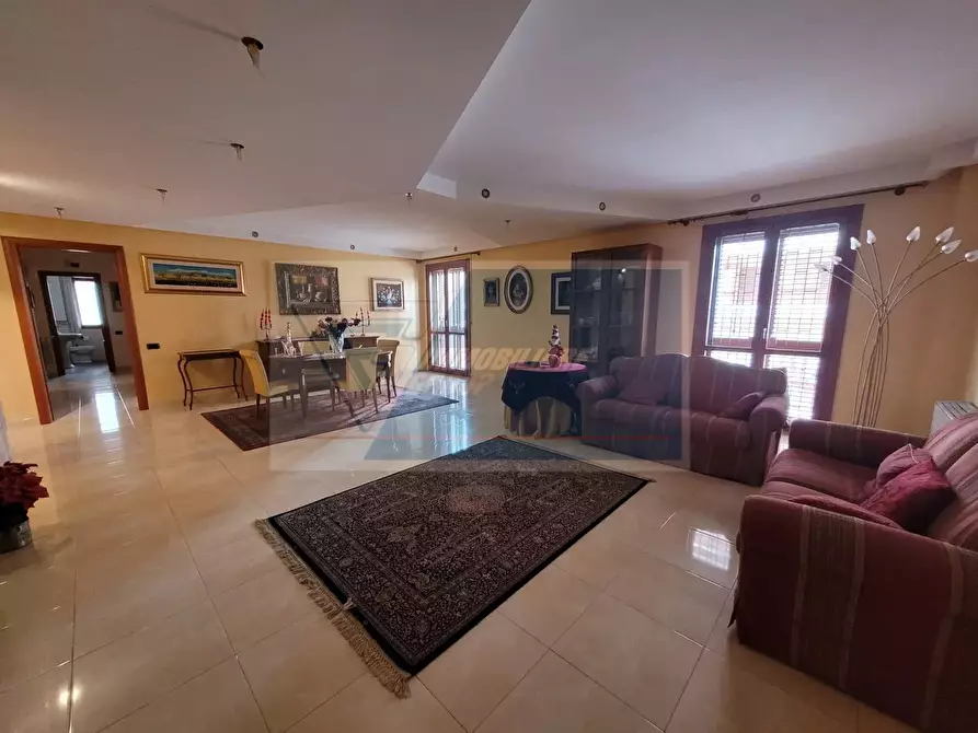 Immagine 2 di Casa trifamiliare in vendita  in Via Noto, 8 a Siracusa