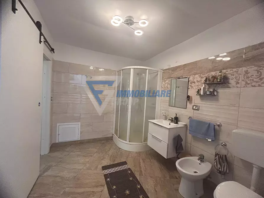 Immagine 11 di Casa trifamiliare in vendita  in Via Pindaro a Siracusa