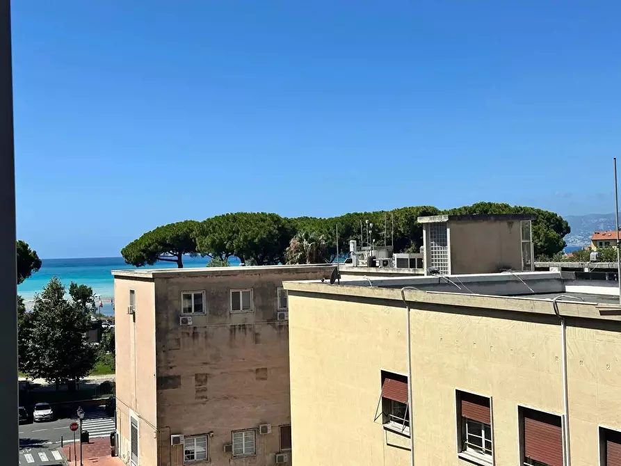 Immagine 7 di Casa trifamiliare in affitto  in Via Ruffini, 11 a Ventimiglia