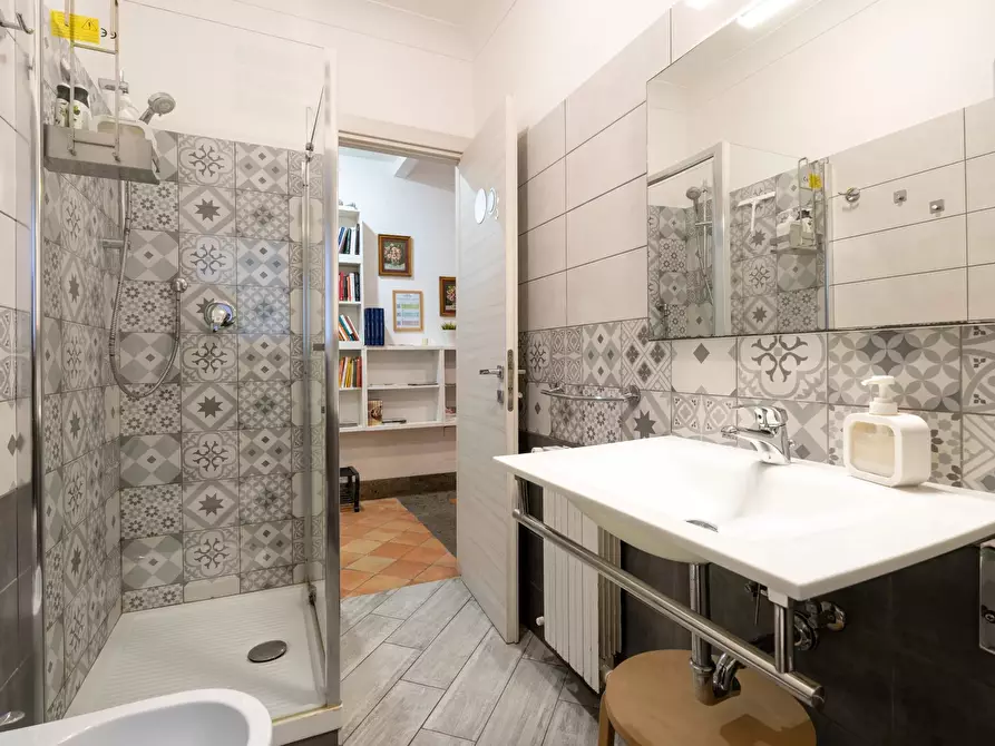 Immagine 9 di Casa trifamiliare in vendita  in Piazza Antonio Mancini, 4 a Roma