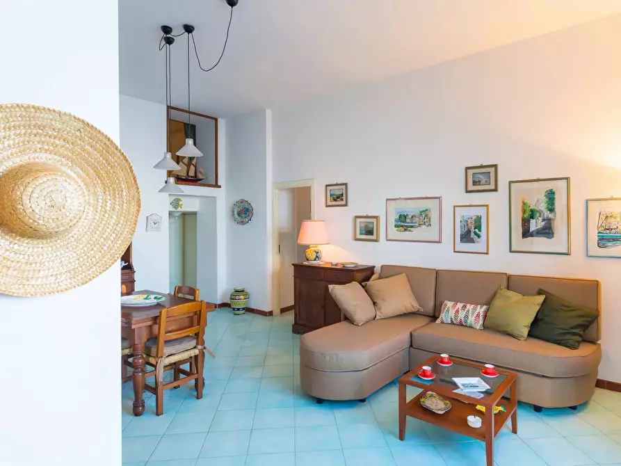 Immagine 7 di Casa trifamiliare in vendita  in via Eddomade, 39. a Casamicciola Terme