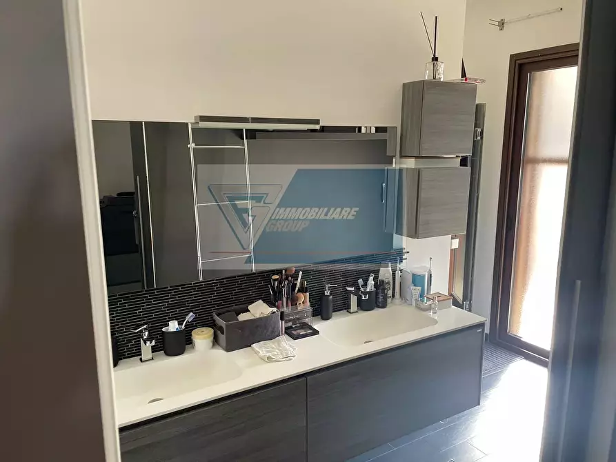 Immagine 12 di Casa trifamiliare in vendita  in Via Capuana a Buccheri