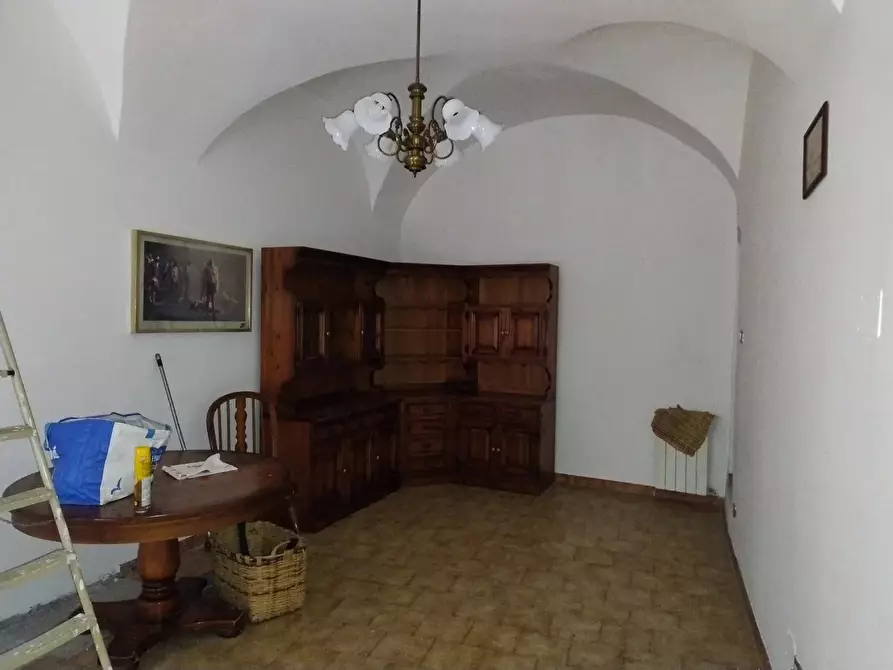 Immagine 3 di Casa trifamiliare in vendita  in Piazza della Fontana, 3 a Ventimiglia