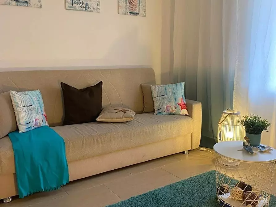 Immagine 7 di Casa trifamiliare in vendita  a Nettuno