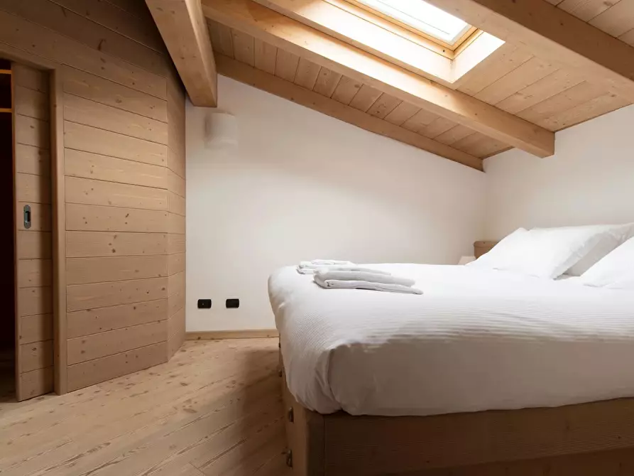 Immagine 21 di Casa trifamiliare in vendita  in Via Roma, 39 a Bormio