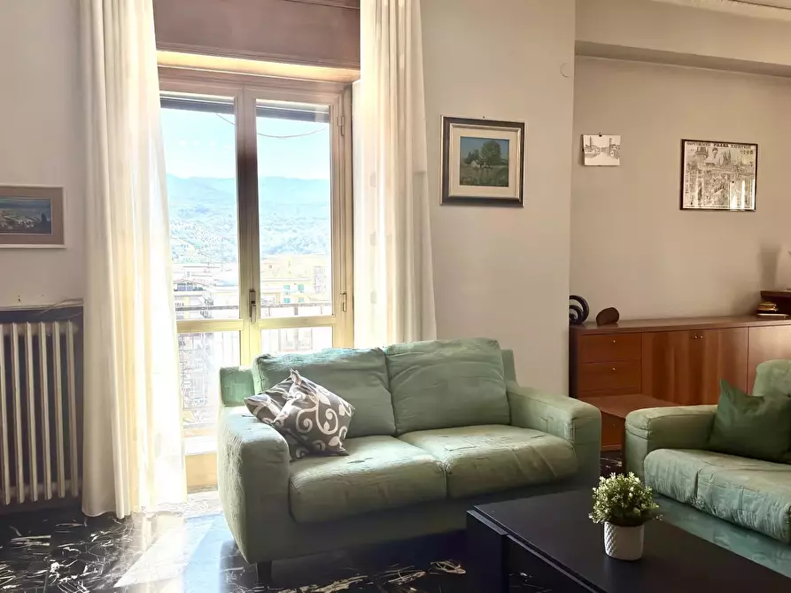 Immagine 2 di Casa trifamiliare in vendita  in Viale della Repubblica, 373 a Cosenza