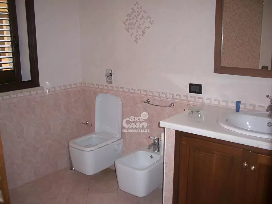 Immagine 16 di Casa trifamiliare in affitto  a Marsala