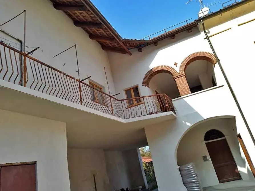 Immagine 12 di Casa trifamiliare in vendita  a Dogliani