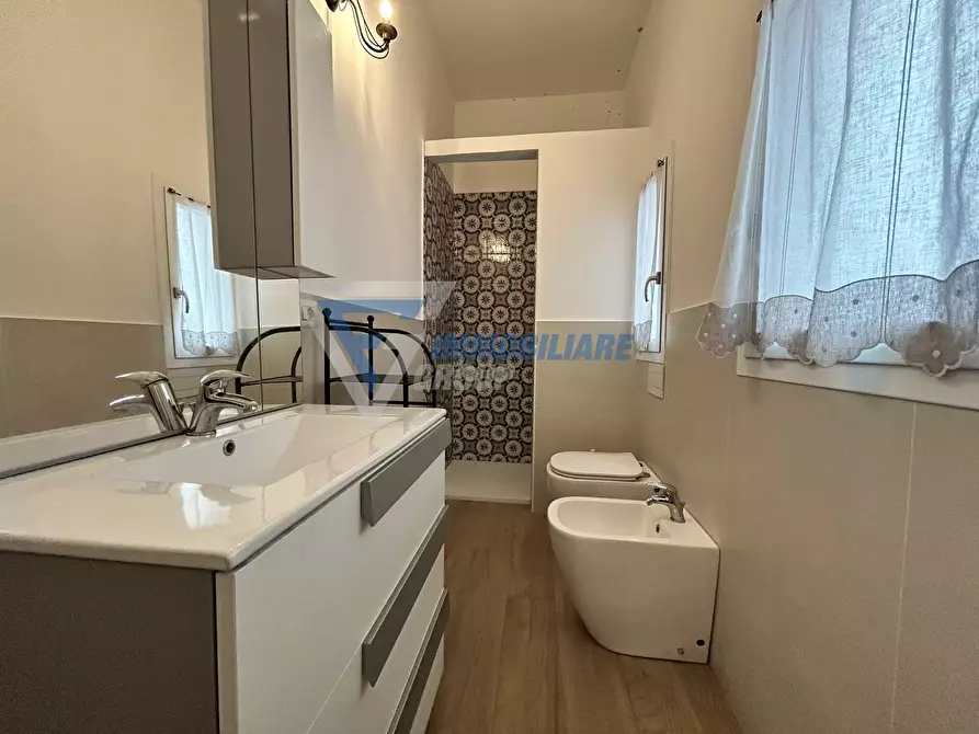 Immagine 5 di Casa trifamiliare in vendita  a Siracusa