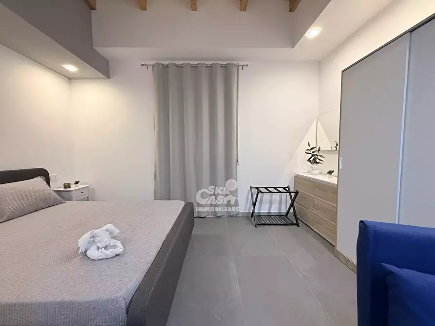 Immagine 16 di Casa trifamiliare in affitto  a Marsala