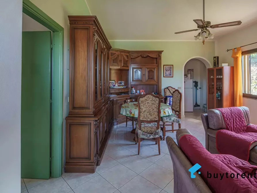 Immagine 4 di Casa trifamiliare in vendita  in Strada Comunale Magomadas - Turas a Birori