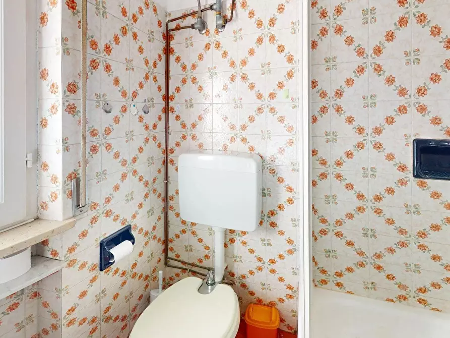 Immagine 13 di Casa trifamiliare in vendita  in Corso Leonardo da Vinci 6 a Borghetto Santo Spirito