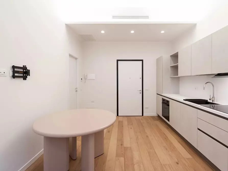 Immagine 6 di Casa trifamiliare in affitto  in Viale Coni Zugna, 6 a Milano