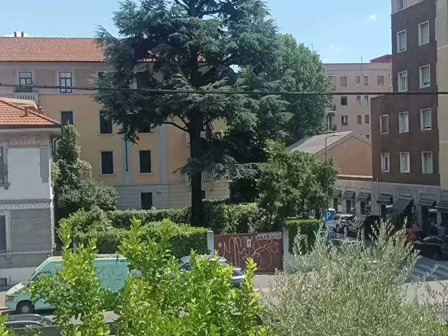 Immagine 13 di Casa trifamiliare in vendita  a Milano