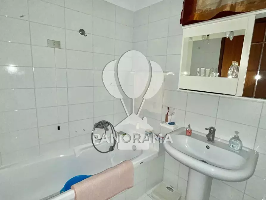 Immagine 19 di Casa trifamiliare in vendita  in Via Torquato Tasso a Alcamo