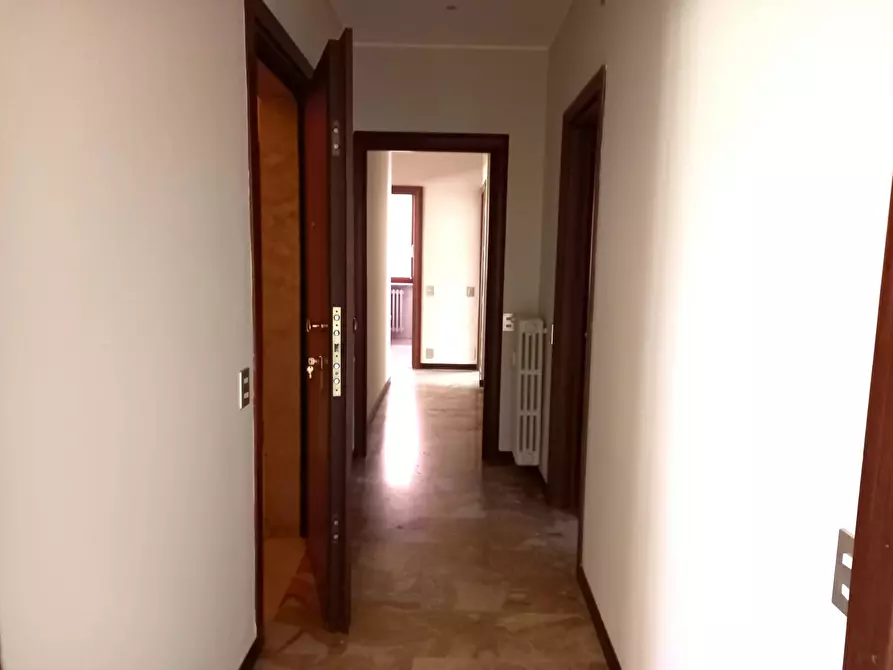 Immagine 17 di Casa trifamiliare in affitto  in Via Monferrato a Milano