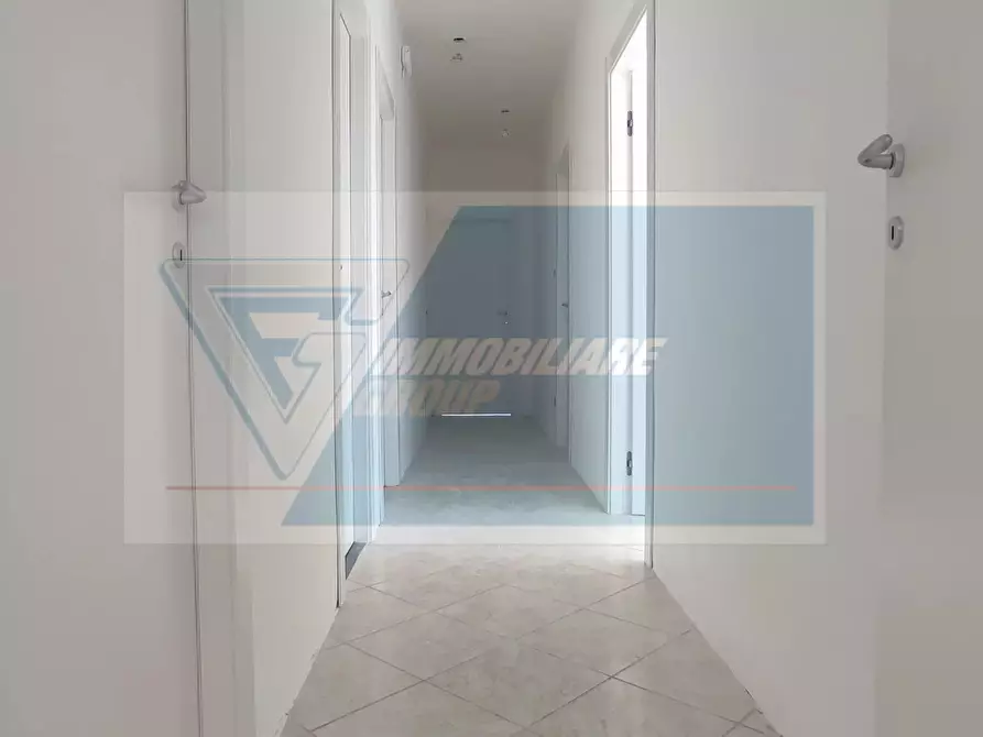 Immagine 19 di Casa trifamiliare in vendita  in Via Monviso a Siracusa