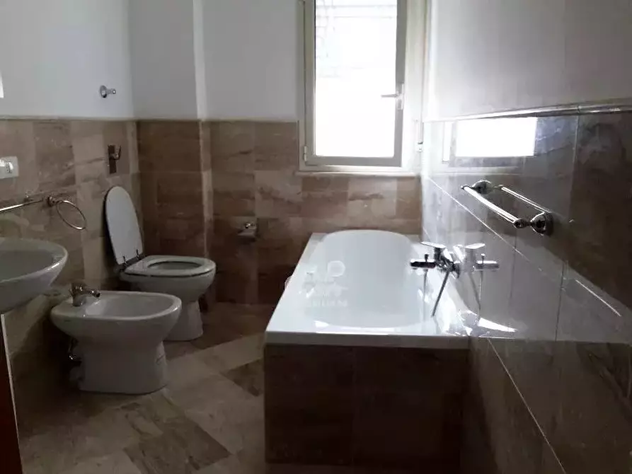 Immagine 9 di Casa trifamiliare in affitto  a Marsala