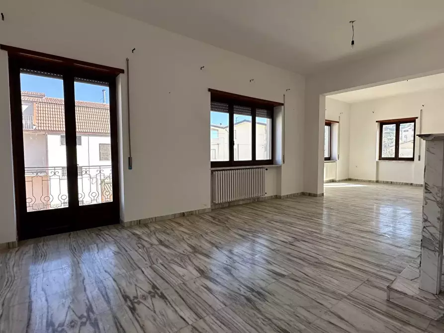 Immagine 7 di Casa trifamiliare in vendita  in Viale della Repubblica, 34 a Altomonte