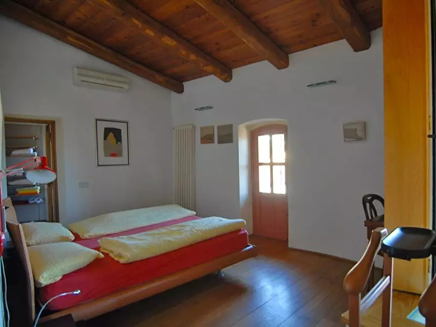 Immagine 27 di Casa trifamiliare in vendita  a Monforte D'alba