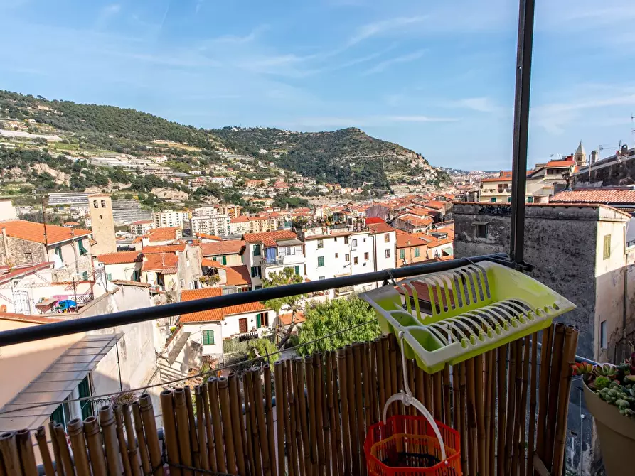 Immagine 2 di Casa trifamiliare in vendita  in Salita Alle Mura 18 a Ventimiglia
